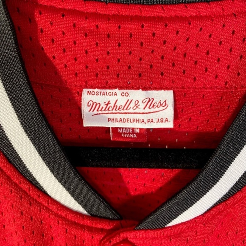 Chicago Bulls Jersey Button Up Mesh Basketball Mitchell & Ness NBA Shirt Patches - Picture 6 of 9